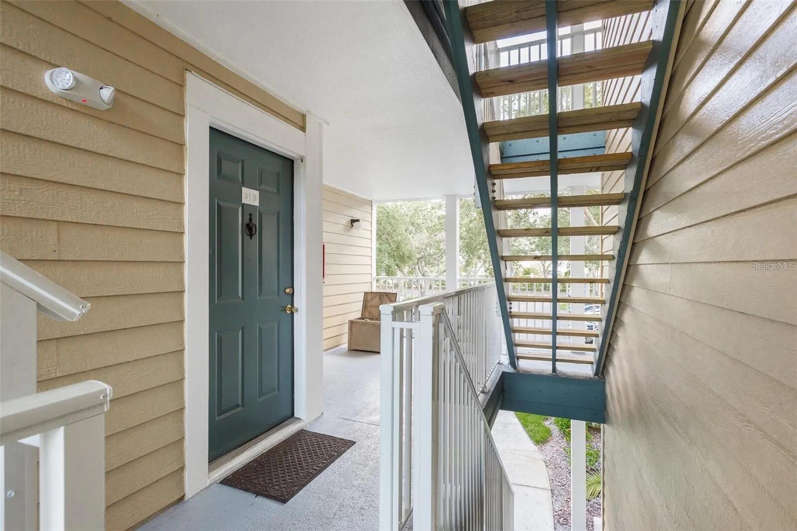 THE LANDINGS OF TAMPA A CONDOM - Residential