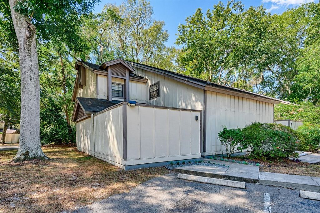 Photo of 5422 SW 4th Place, Gainesville, FL 32607 (MLS # GC533996)