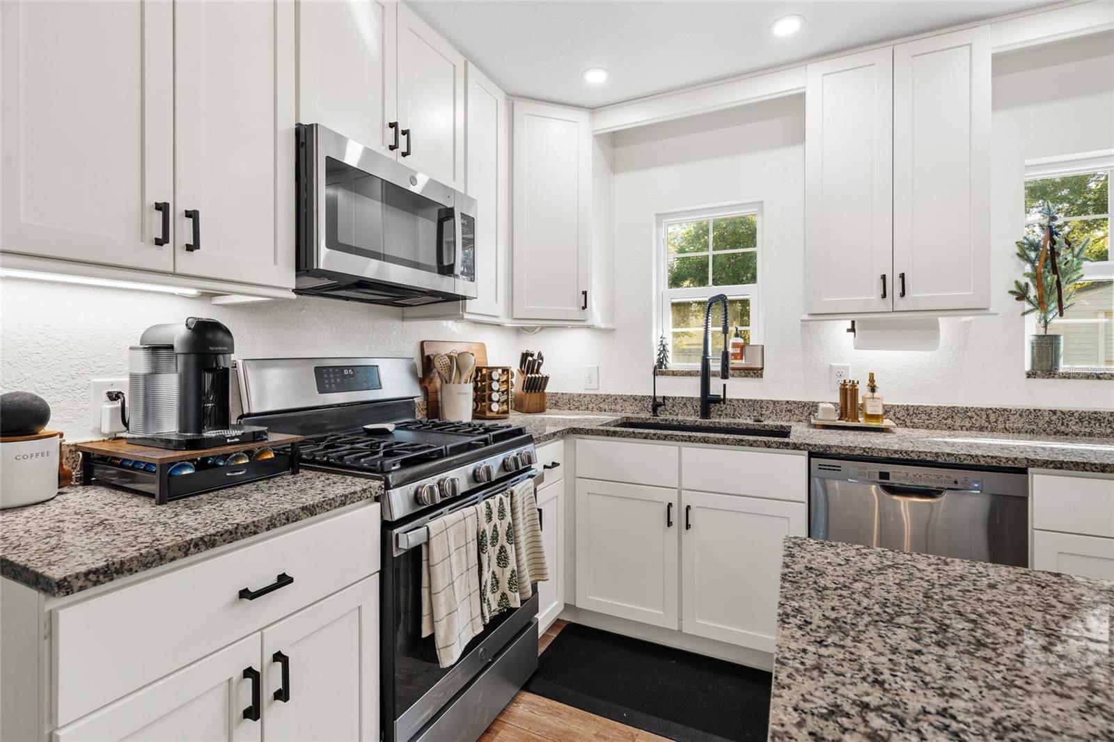 PEACEFUL VISTA HOMES - Residential