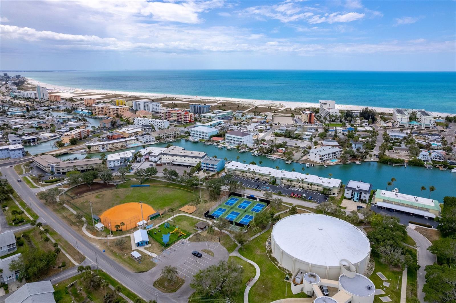 SUN KETCH CONDO - Residential