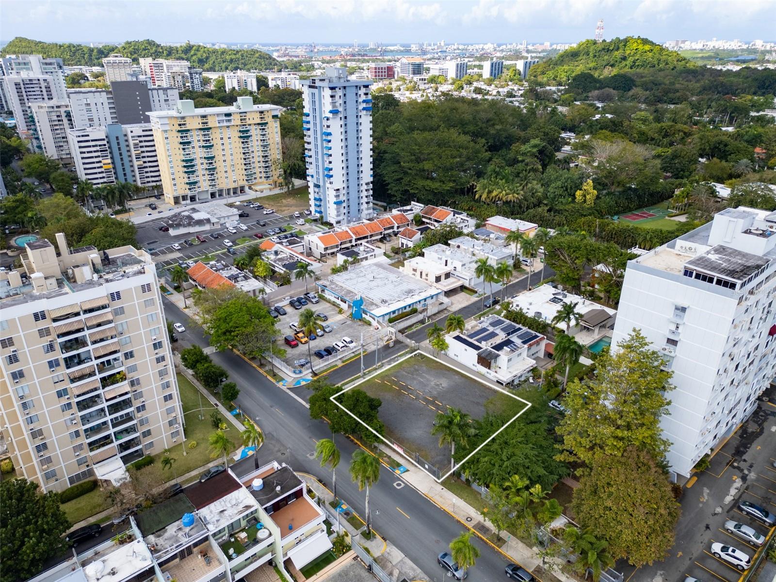 SAN PATRICIO, GUAYNABO - Land