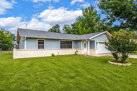 Tiny photo for 4515 SE 59th Street, Ocala, FL 34480 (MLS # OM724110)