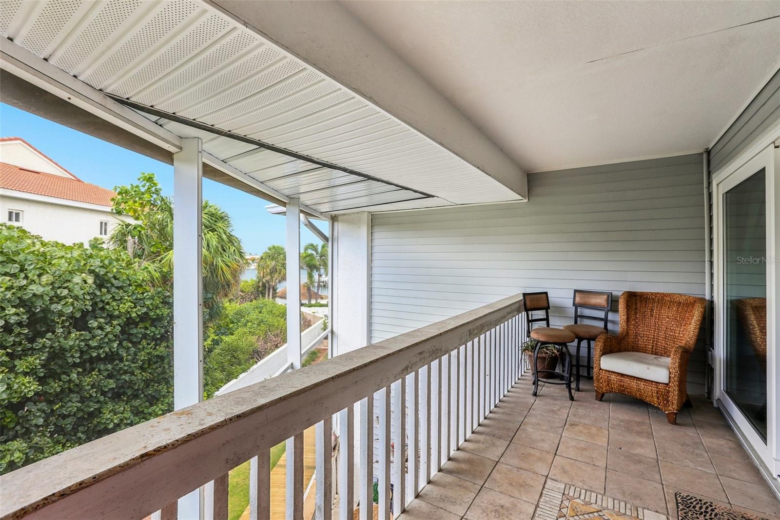 DOLPHIN COVE ST PETE BEACH - Residential
