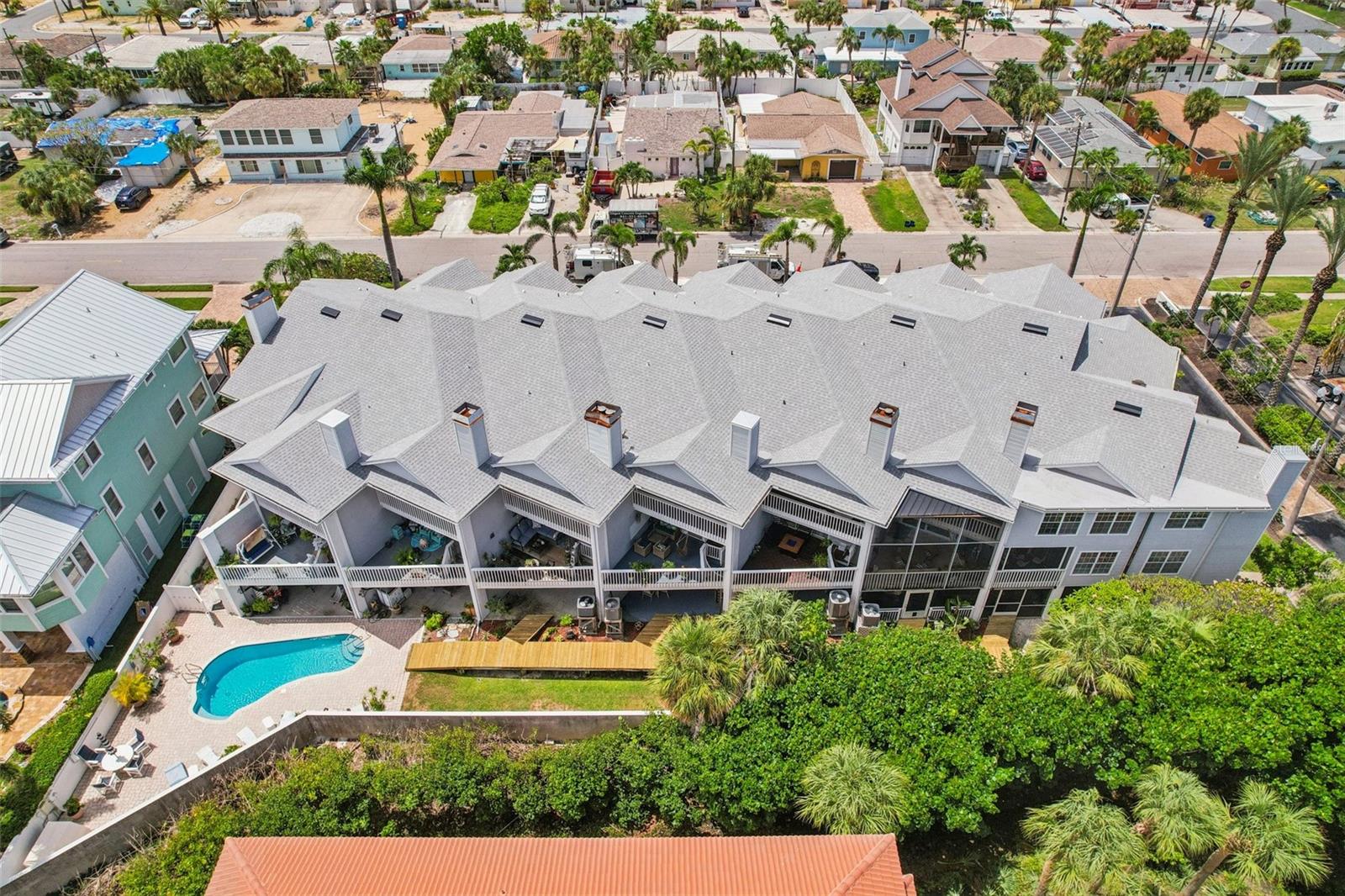 DOLPHIN COVE ST PETE BEACH - Residential