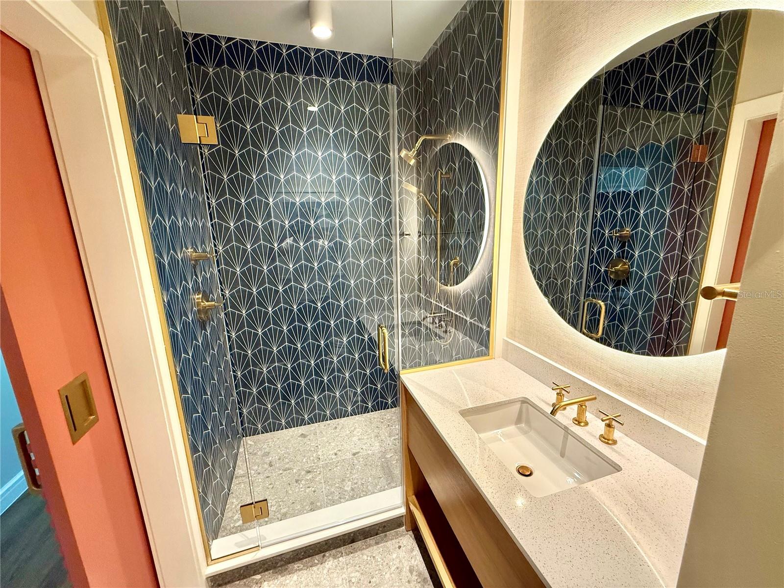 SUNSET WALK HOTEL CONDO PH 1 - Residential Lease