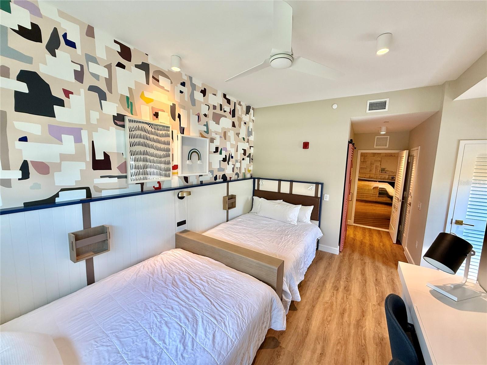 SUNSET WALK HOTEL CONDO PH 1 - Residential Lease