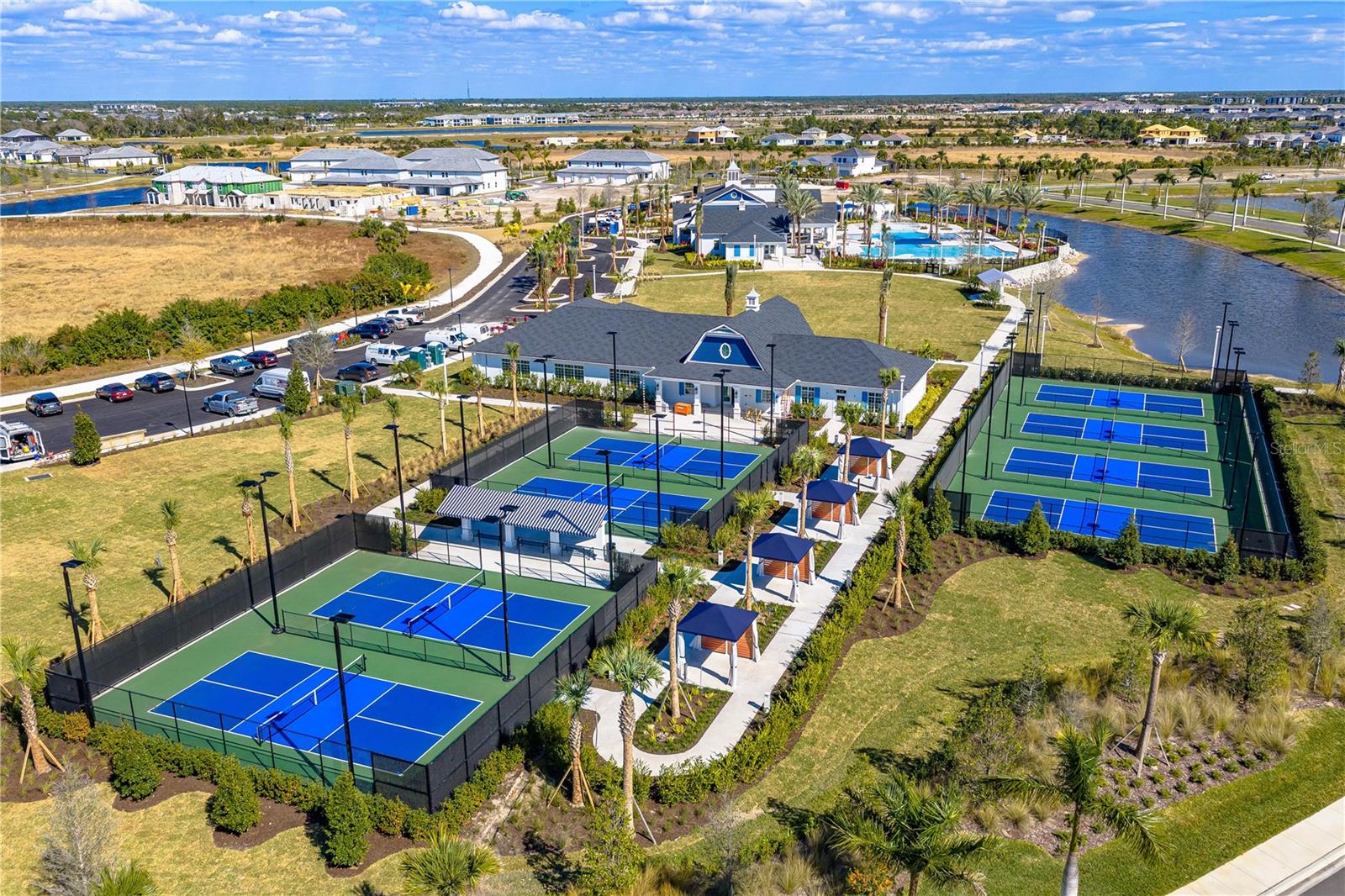 PALMERA AT WELLEN PARK - Residential