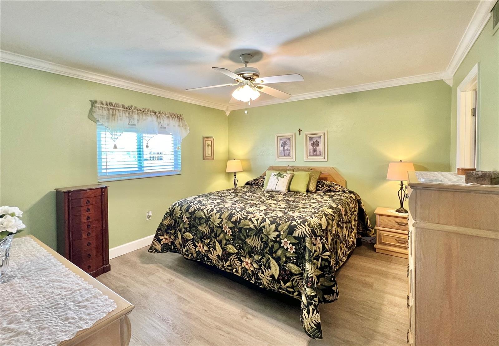 EGRET POINTE PH 03 - Residential