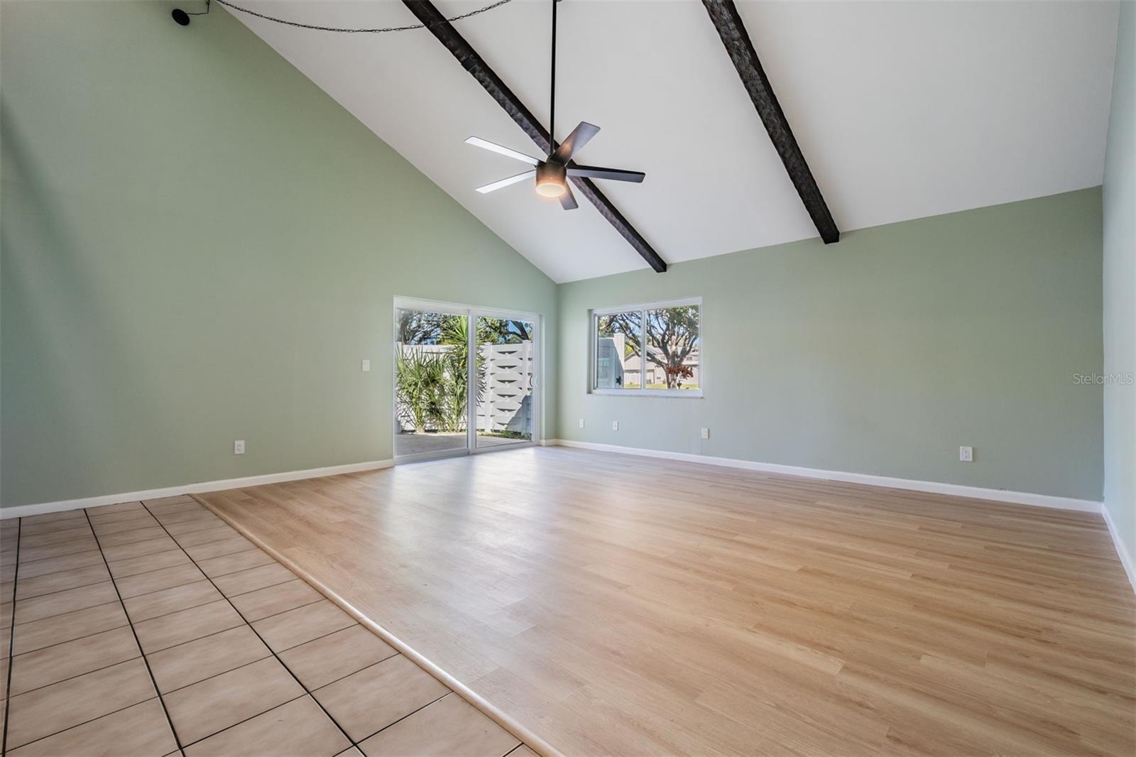 2625 BARKSDALE COURT