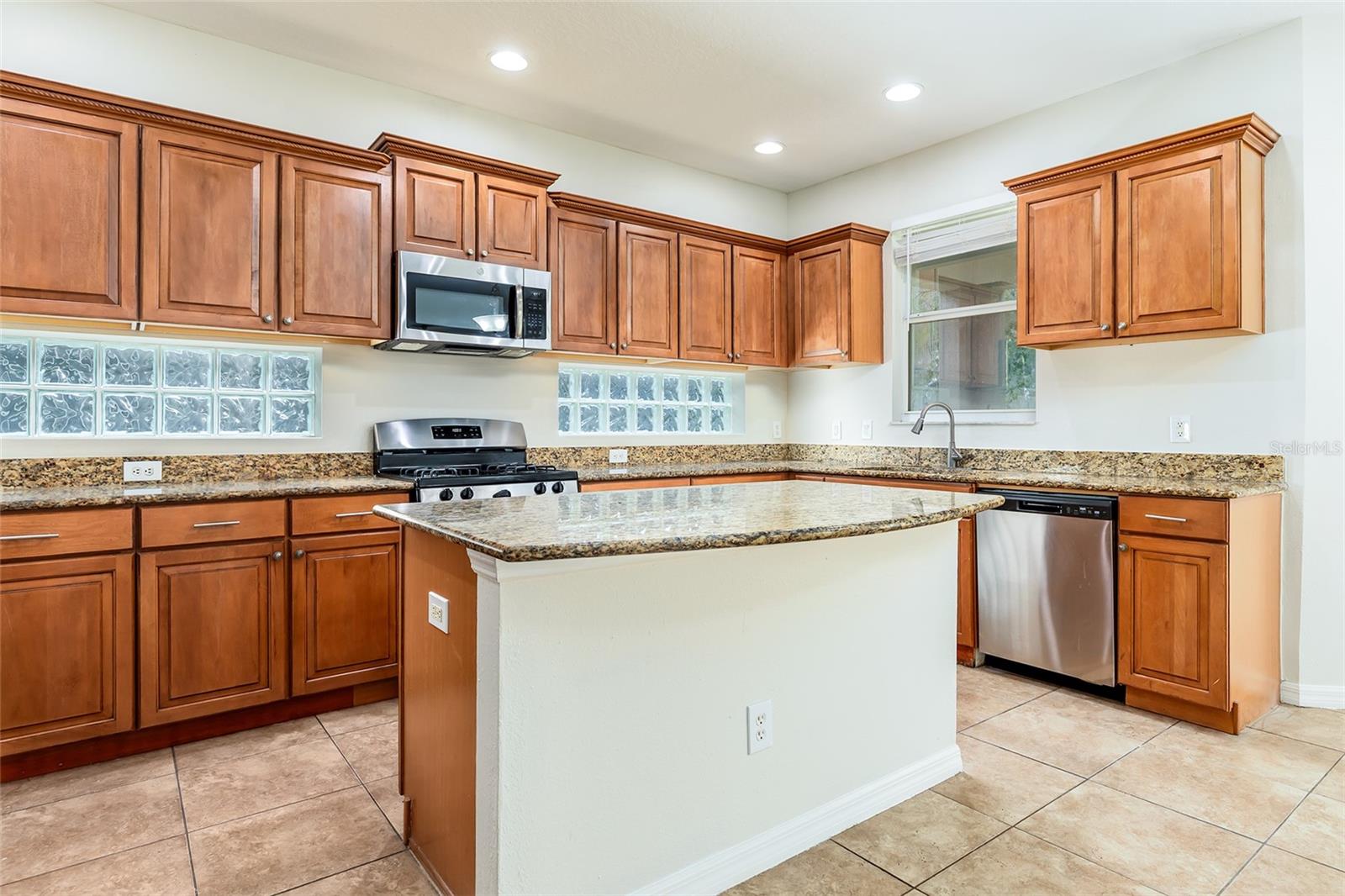 13844 AMELIA POND DRIVE