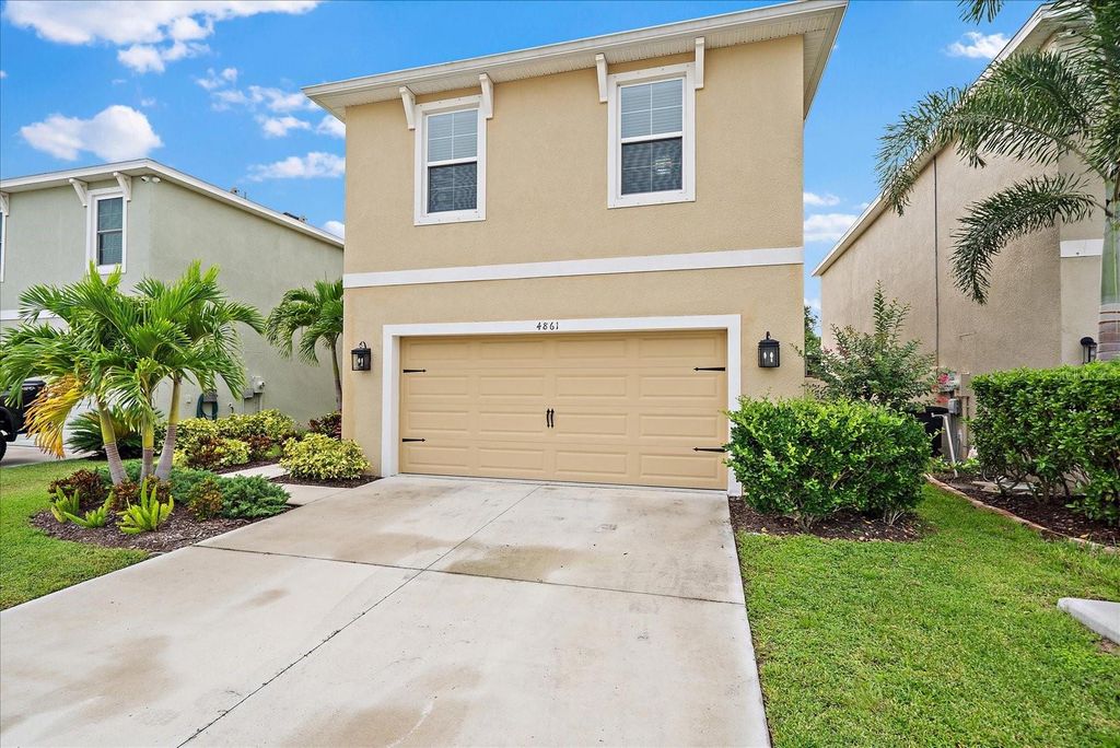 Photo of 4861 Silver Topaz Street, Sarasota, FL 34233 (MLS # A4664479)