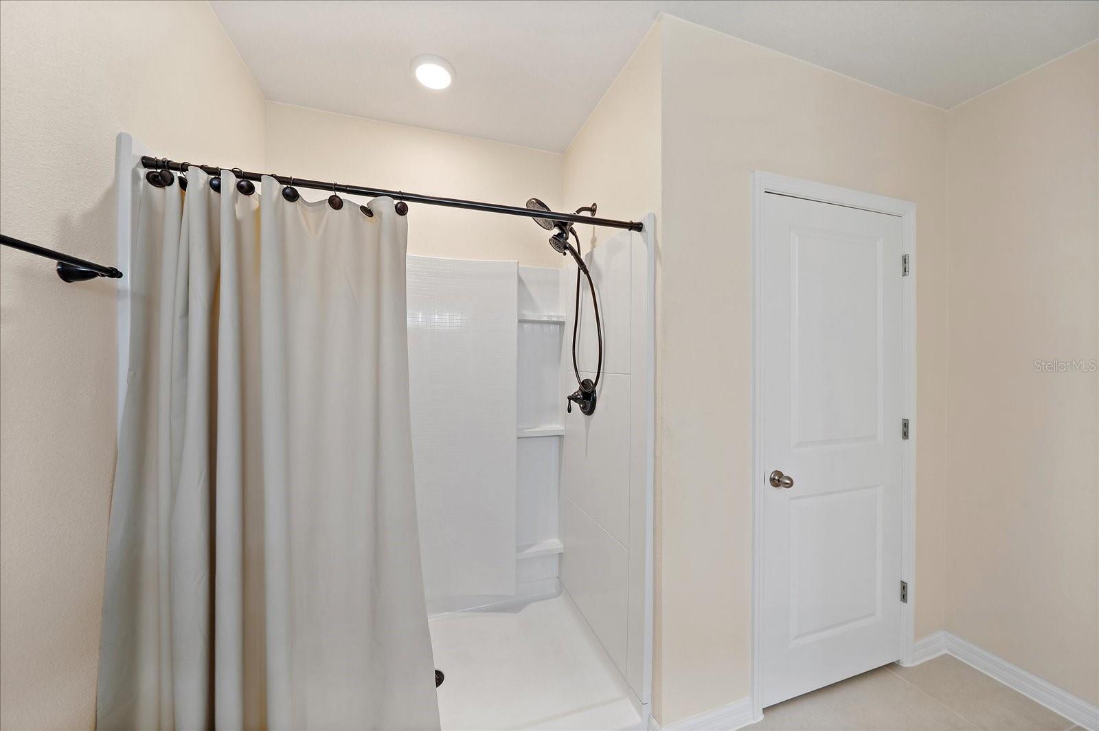 ASHTON MEADOWS - Residential