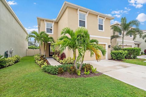 Photo of 4861 Silver Topaz Street, Sarasota, FL 34233 (MLS # A4664479)