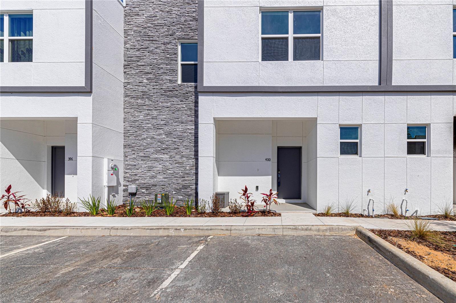 AZUR RESIDENCE - Residential