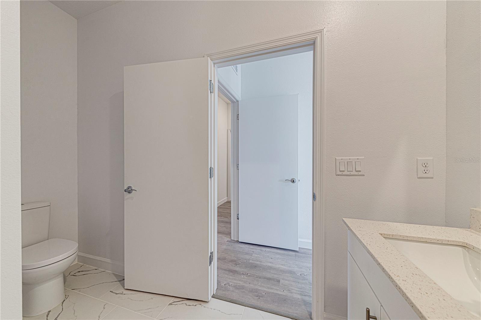 AZUR RESIDENCE - Residential