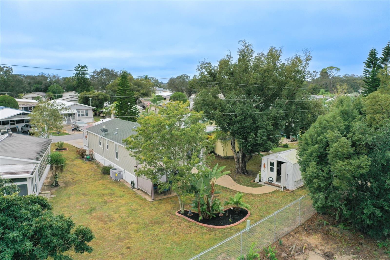 SADDLEBAG LAKE - Residential