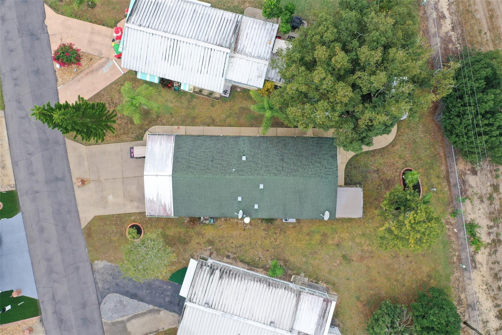 SADDLEBAG LAKE - Residential