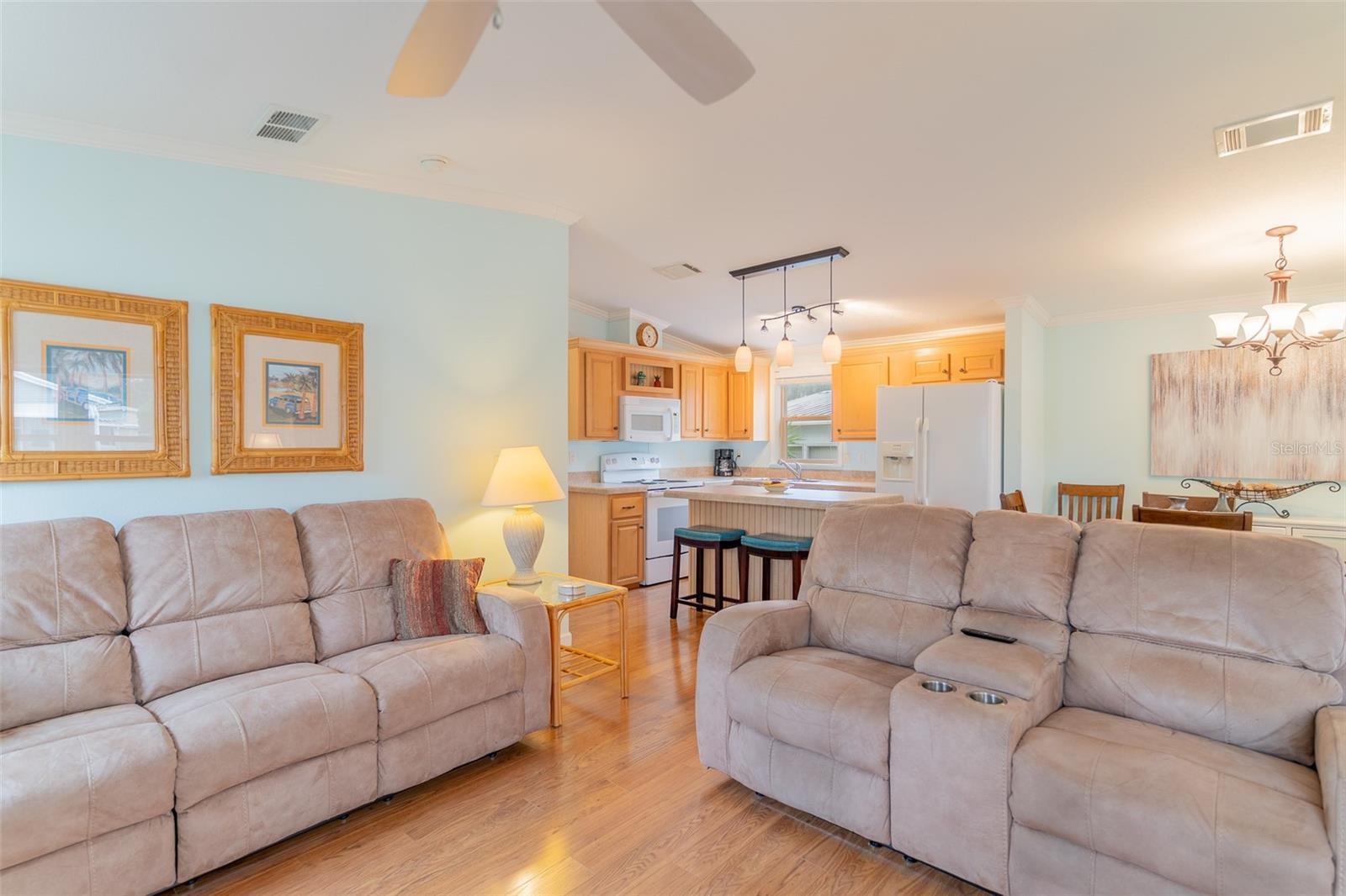 SADDLEBAG LAKE - Residential