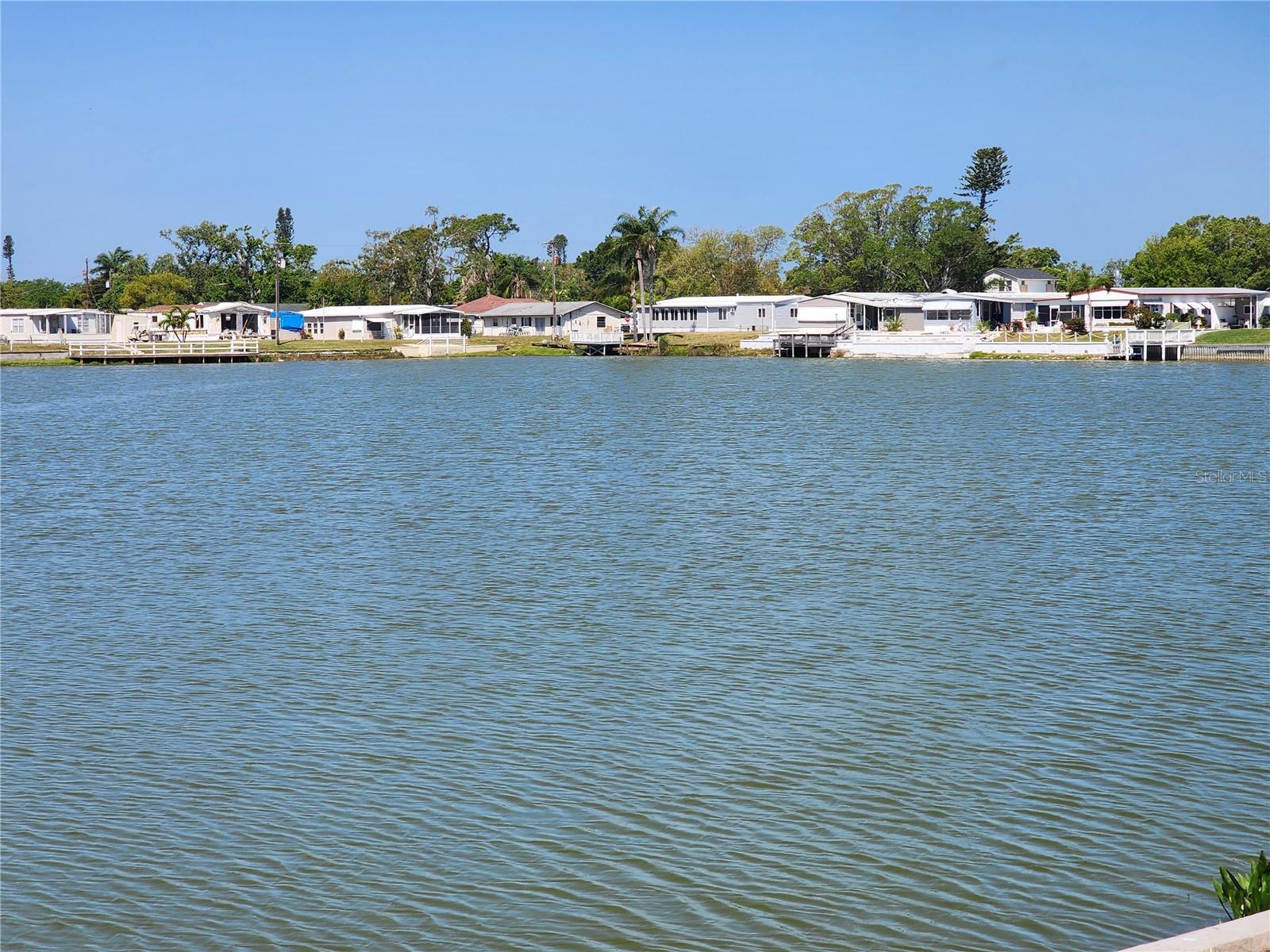 PALM LAKE ESTATES - Residential