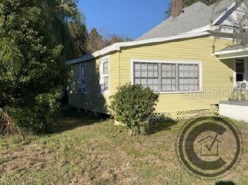 Features include spacious rooms with large bathroom and closet. New tile floors throughout with new fixtures and paint. New kitchen cabinets, refrigerator and stove. On and off-street parking.
Additional $125.00 in rent is required for utilities: Electric, Water, Sewer, Trash, and Lawncare.
Pet Policy --One Dog of 35lb or less (full grown size) - NO AGGRESSIVE BREEDS! Pet insurance is required as well as current vet records. A non-refundable pet fee and additional rent is required for an approve pet .
Failure to report any animal intended for residency will invalidate your application and immediately terminate your lease if you are selected.
YOU MUST TOUR THE PROPERTY PRIOR TO SUBMITTING AN APPLICATION.
Application Process: You will be required to submit the following when you fill out your application: Driver's License/State ID, Income Verification, and pictures, if any, of your pet. This must be done when you apply in order to proceed with your application. APPLICATION FEES ARE NON-REFUNDABLE AND APPLY TO EVERYONE 18+ YEARS OR OLDER.
We check:
Credit (rental collections and utility collections are red flags)
Rental history
Employment
Background (extent determined by HOA requirements)
Gross income must meet or exceed 3 times the monthly rent to qualify for the property you are interested in. Example-Applicant must be able to prove $3000 gross income (verifiable) in order to qualify for home that rents for $1000 a month.
What is provable income? A copy of your last pay stub or a letter from your employer will help in determining your income. Sometimes copies of your bank statement or your tax return, W2 forms or 1099 forms are necessary as well. Types of income include, Child Support, Spousal Support, SSI, Retirement and/or Disability, Wages, Parental Support and Student Financial Aid.
ALL APPLICATIONS ARE SUBJECT TO OWNER APPROVAL!