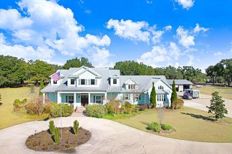 Photo of 11634 Davis Pool Road, Seffner, FL 33584 (MLS # TB8504466)