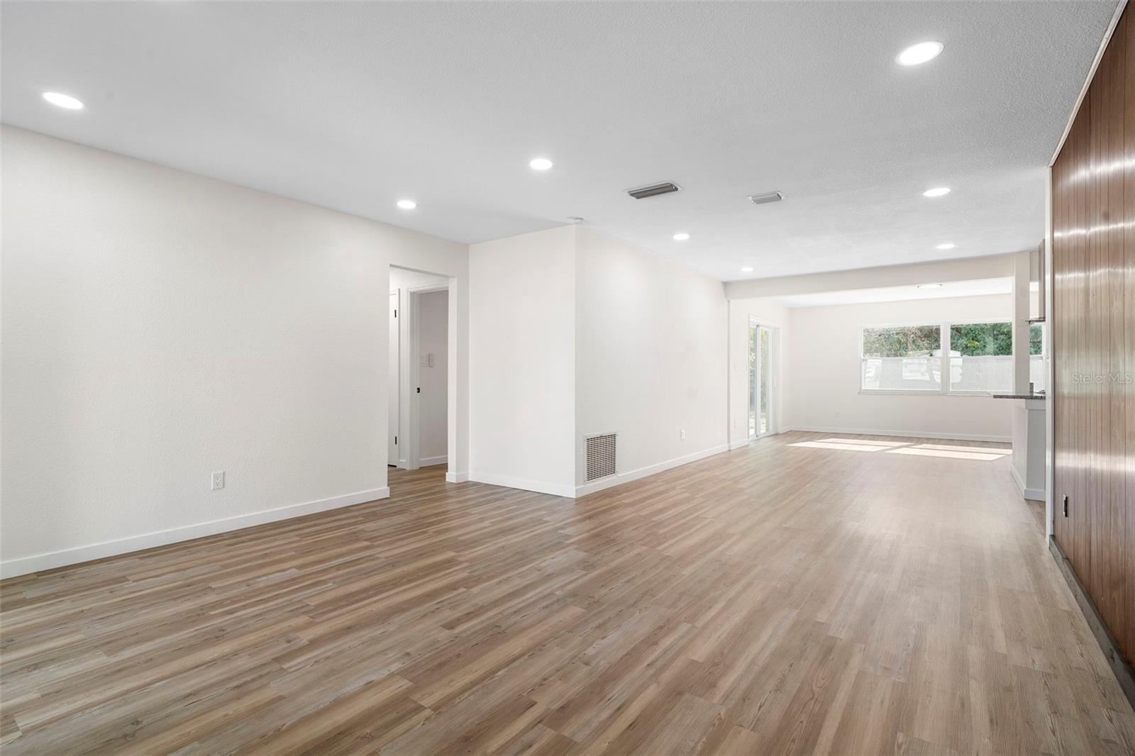 PINECREST ESTATES - Residential