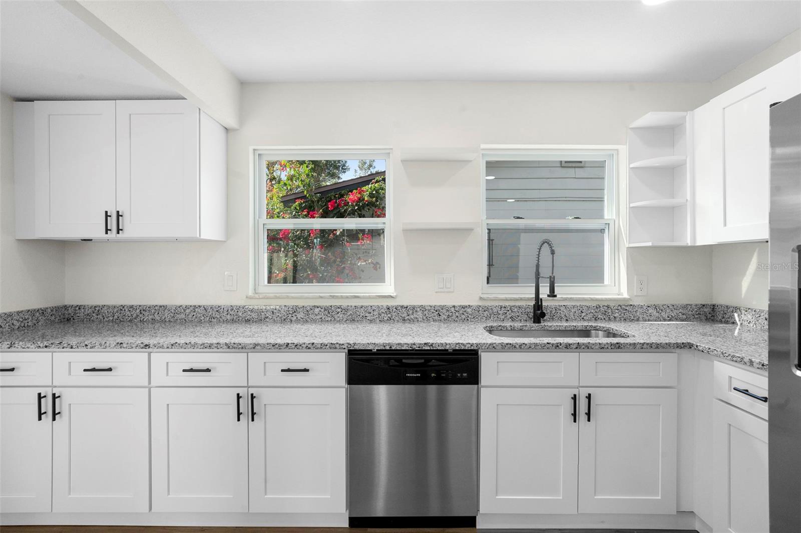 PINECREST ESTATES - Residential