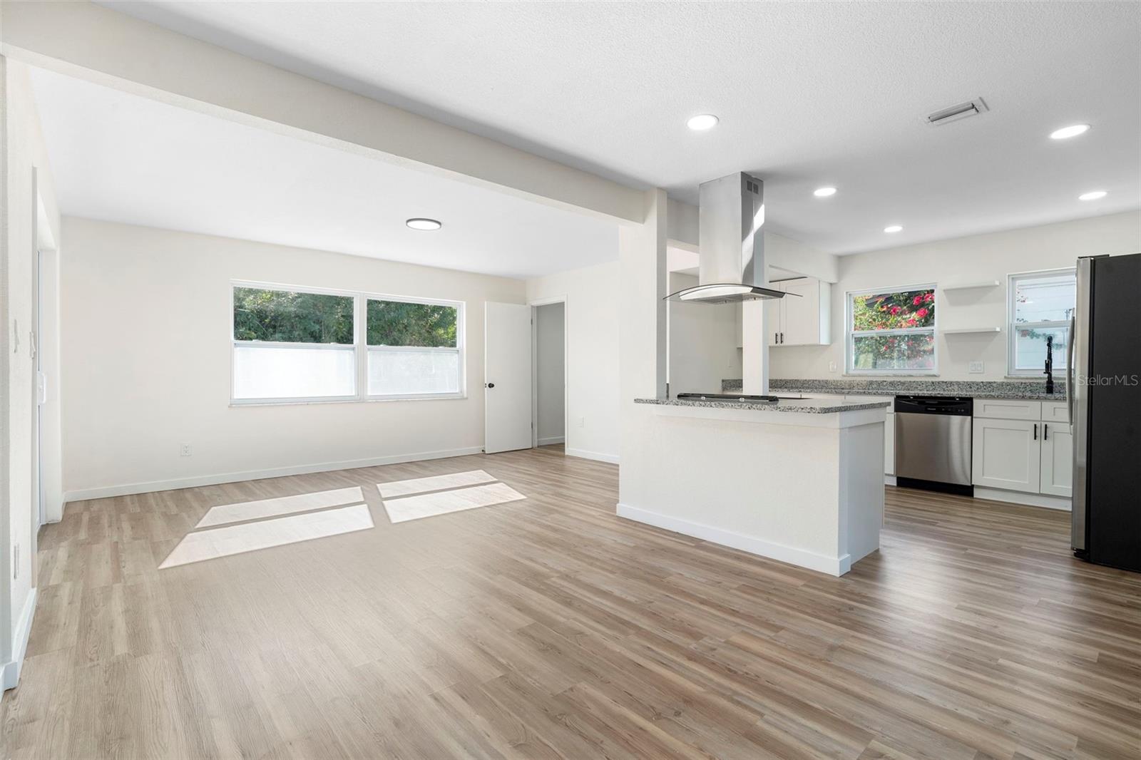 PINECREST ESTATES - Residential