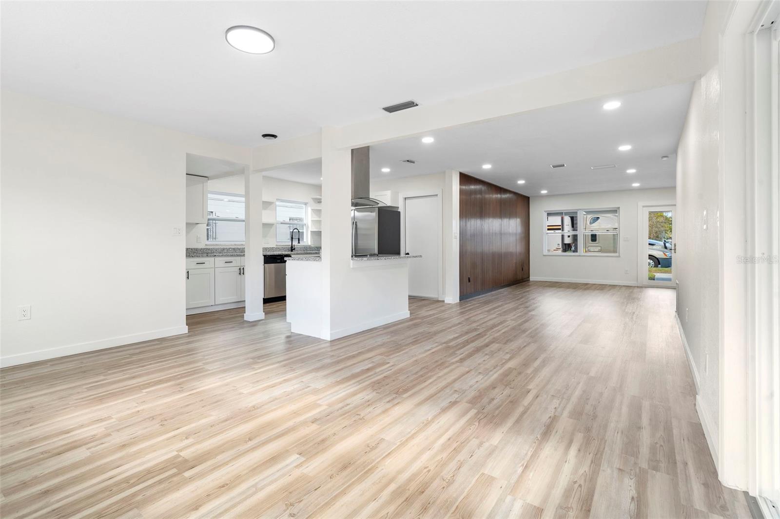 PINECREST ESTATES - Residential