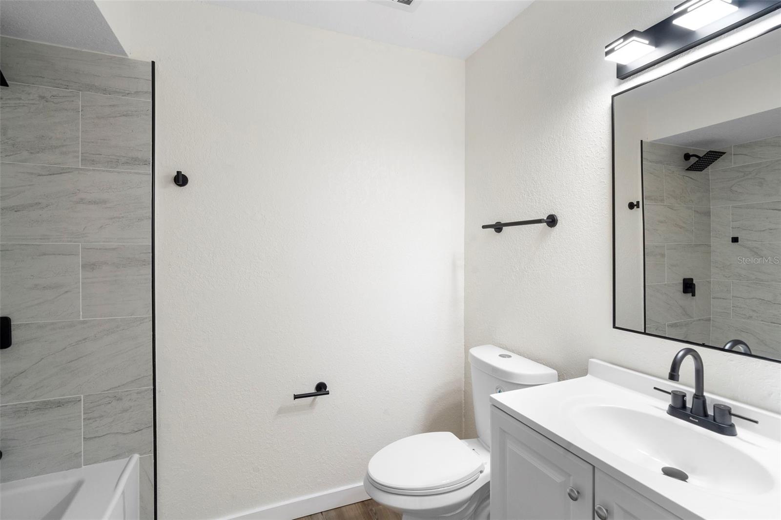 PINECREST ESTATES - Residential