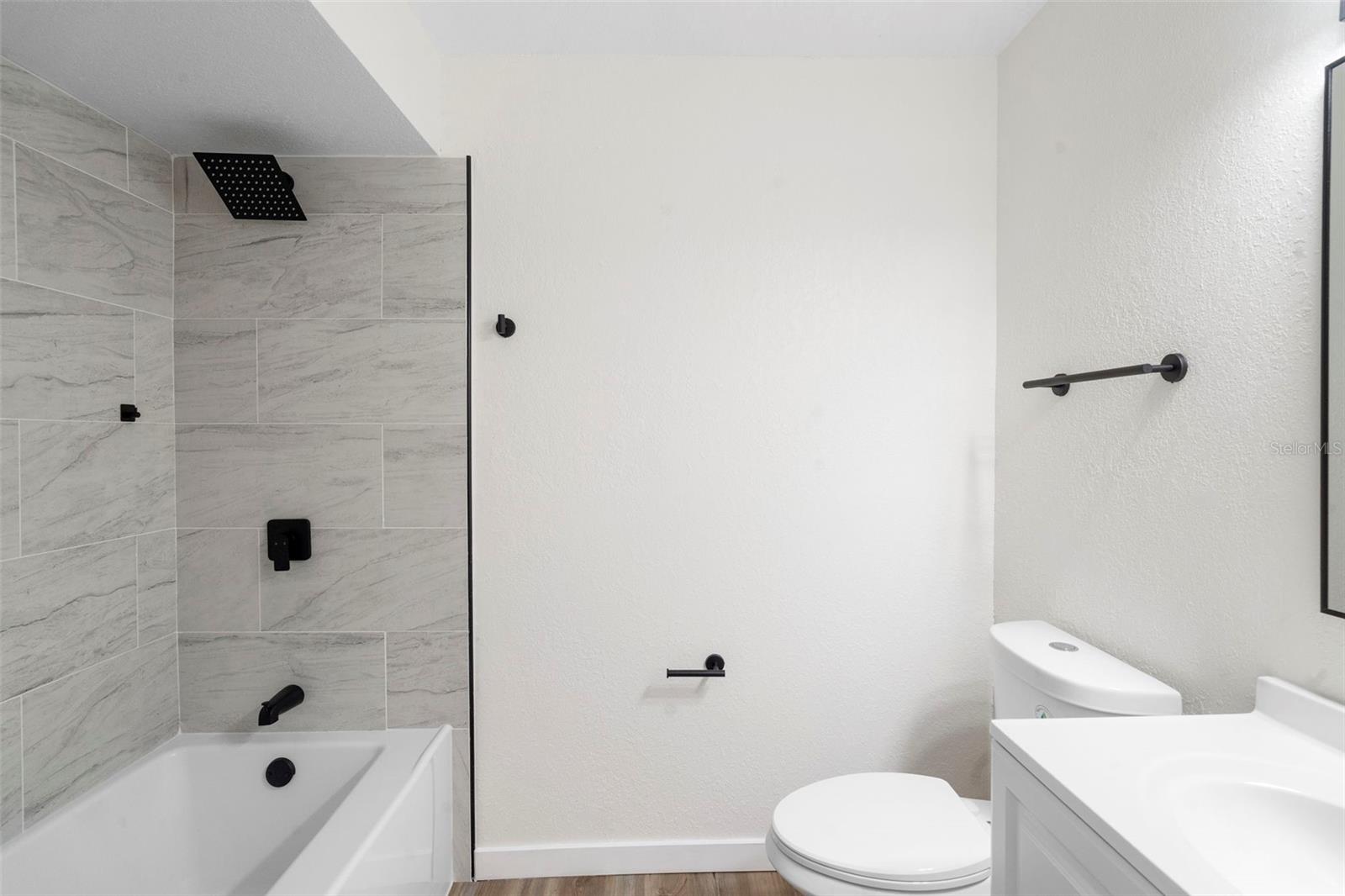 PINECREST ESTATES - Residential