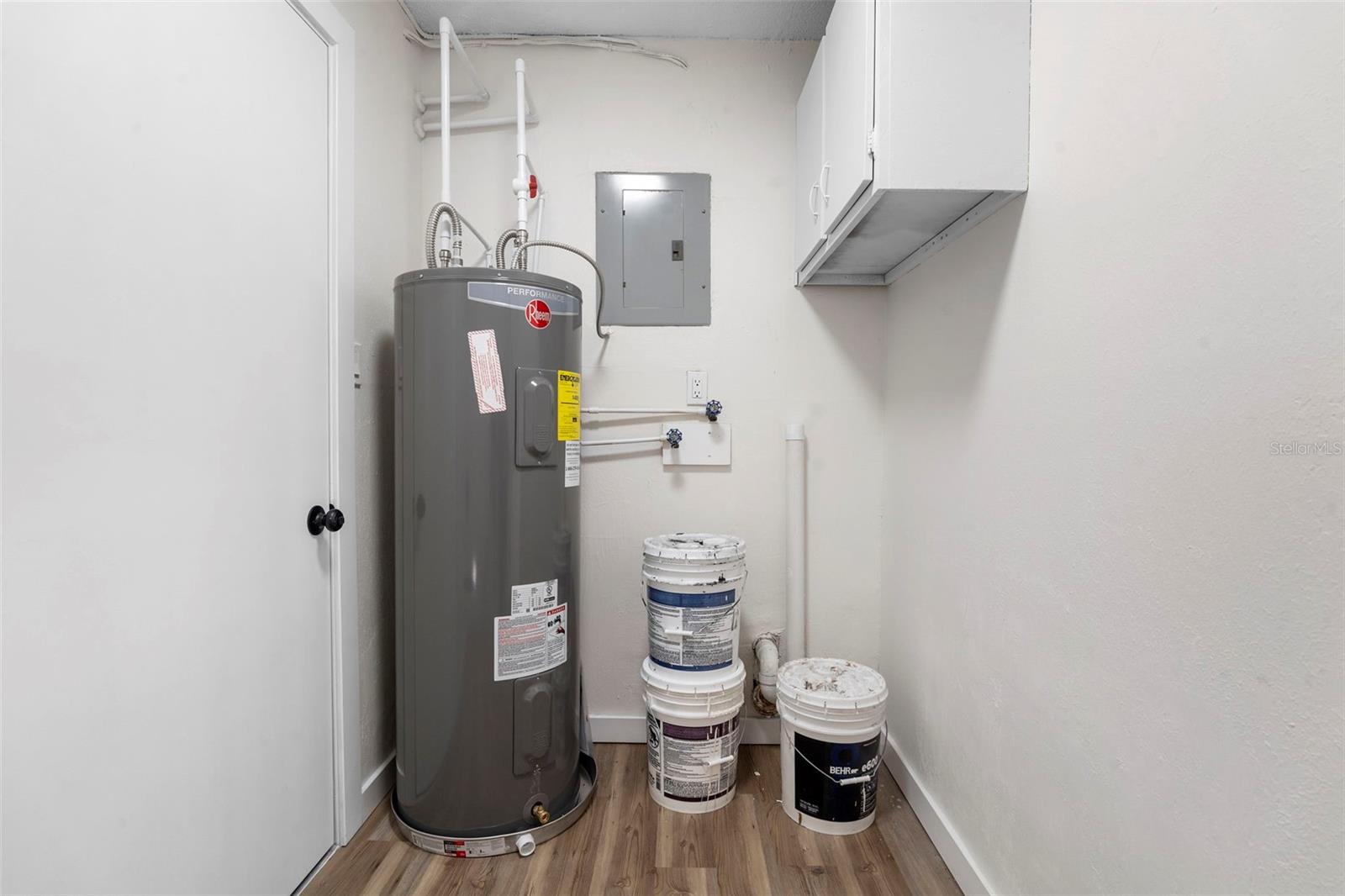 PINECREST ESTATES - Residential