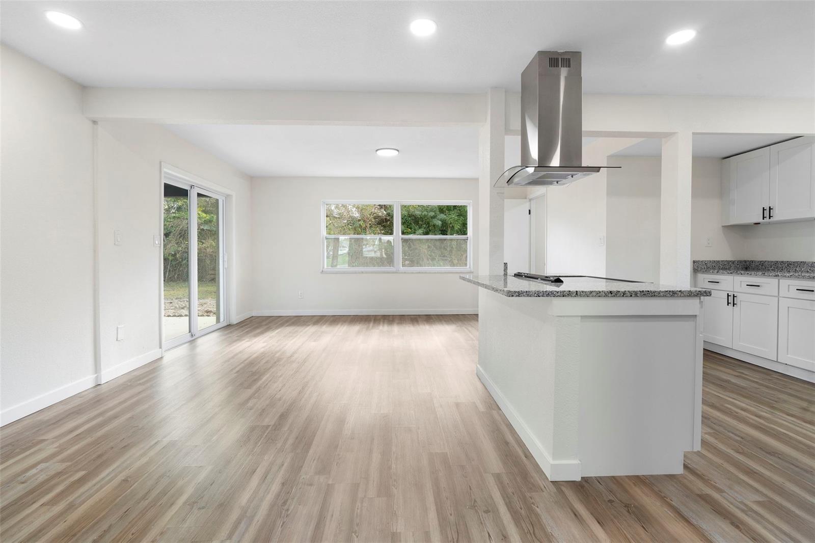 PINECREST ESTATES - Residential