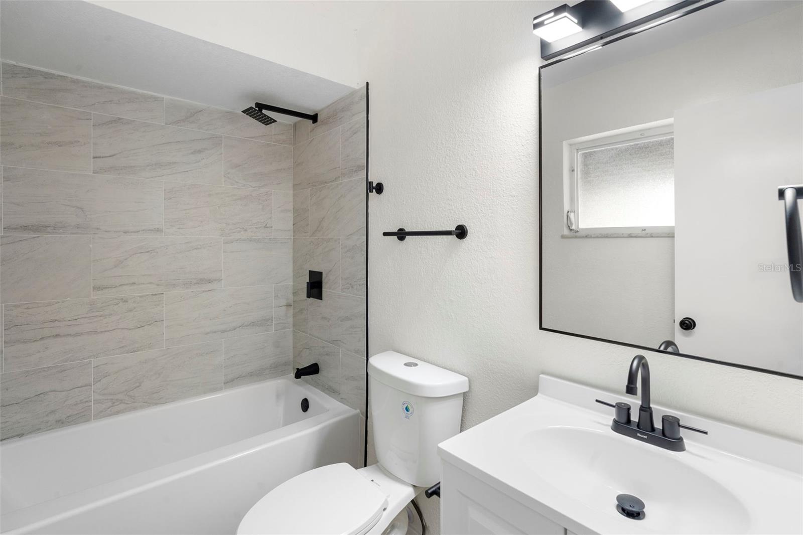 PINECREST ESTATES - Residential