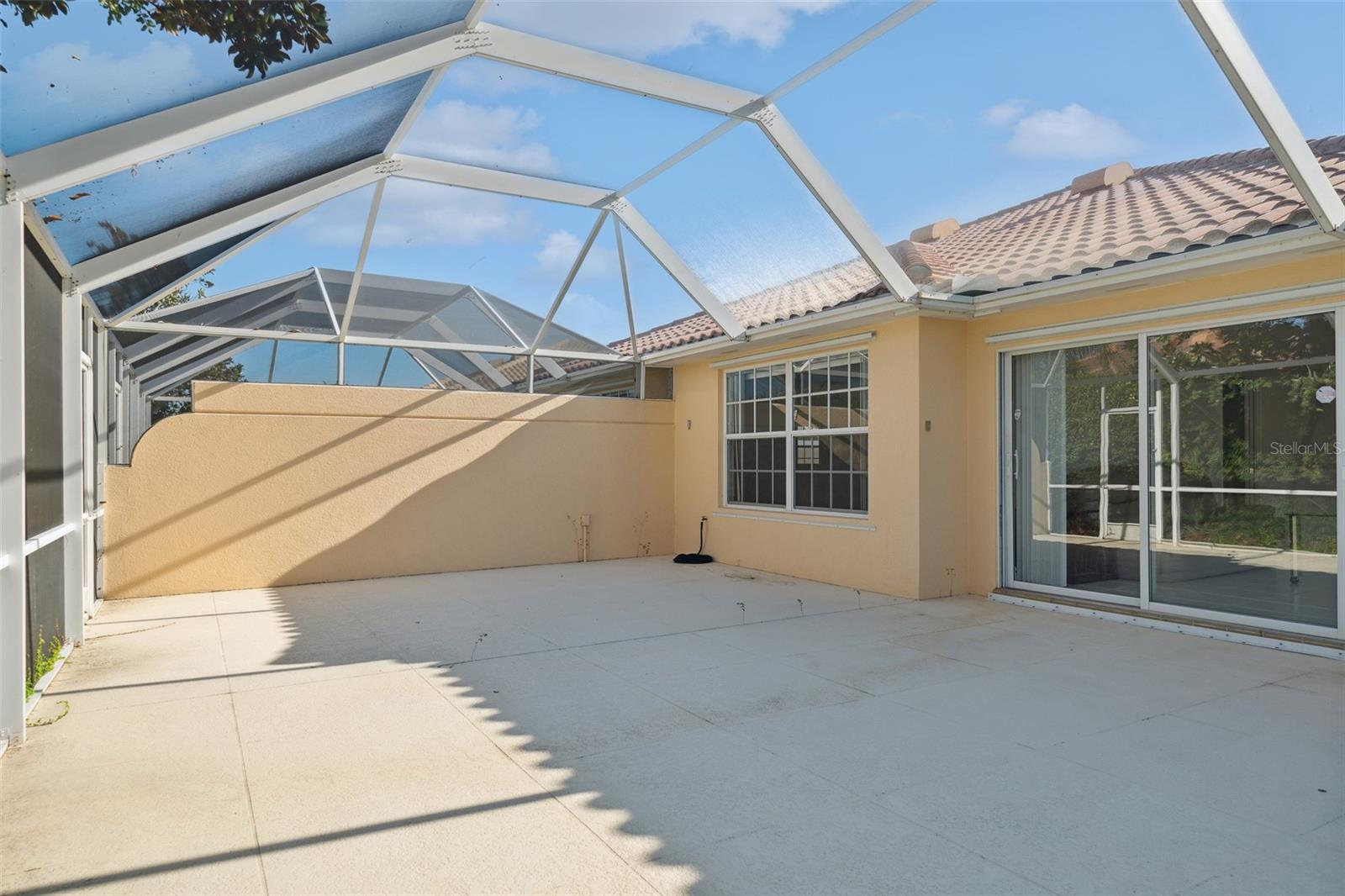 VILLAGEWALK - Residential