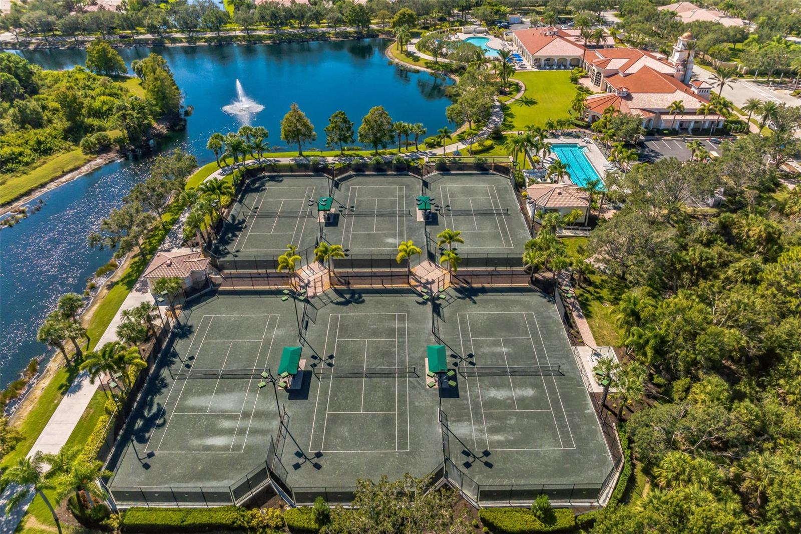 VILLAGEWALK - Residential