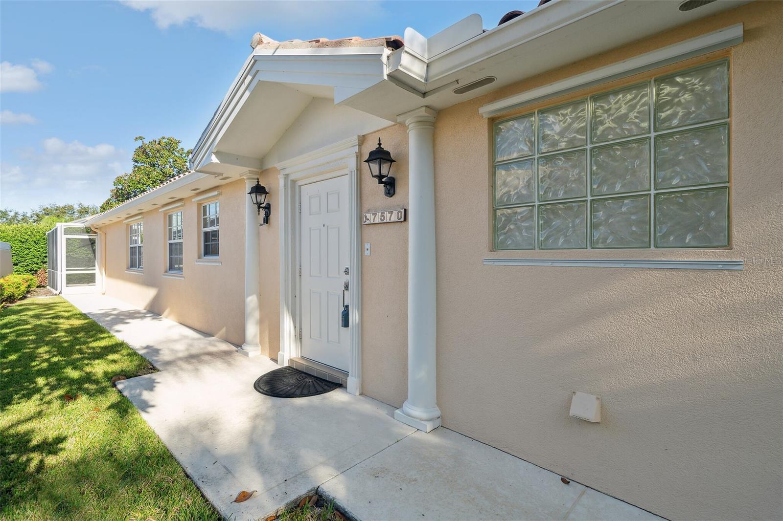 VILLAGEWALK - Residential