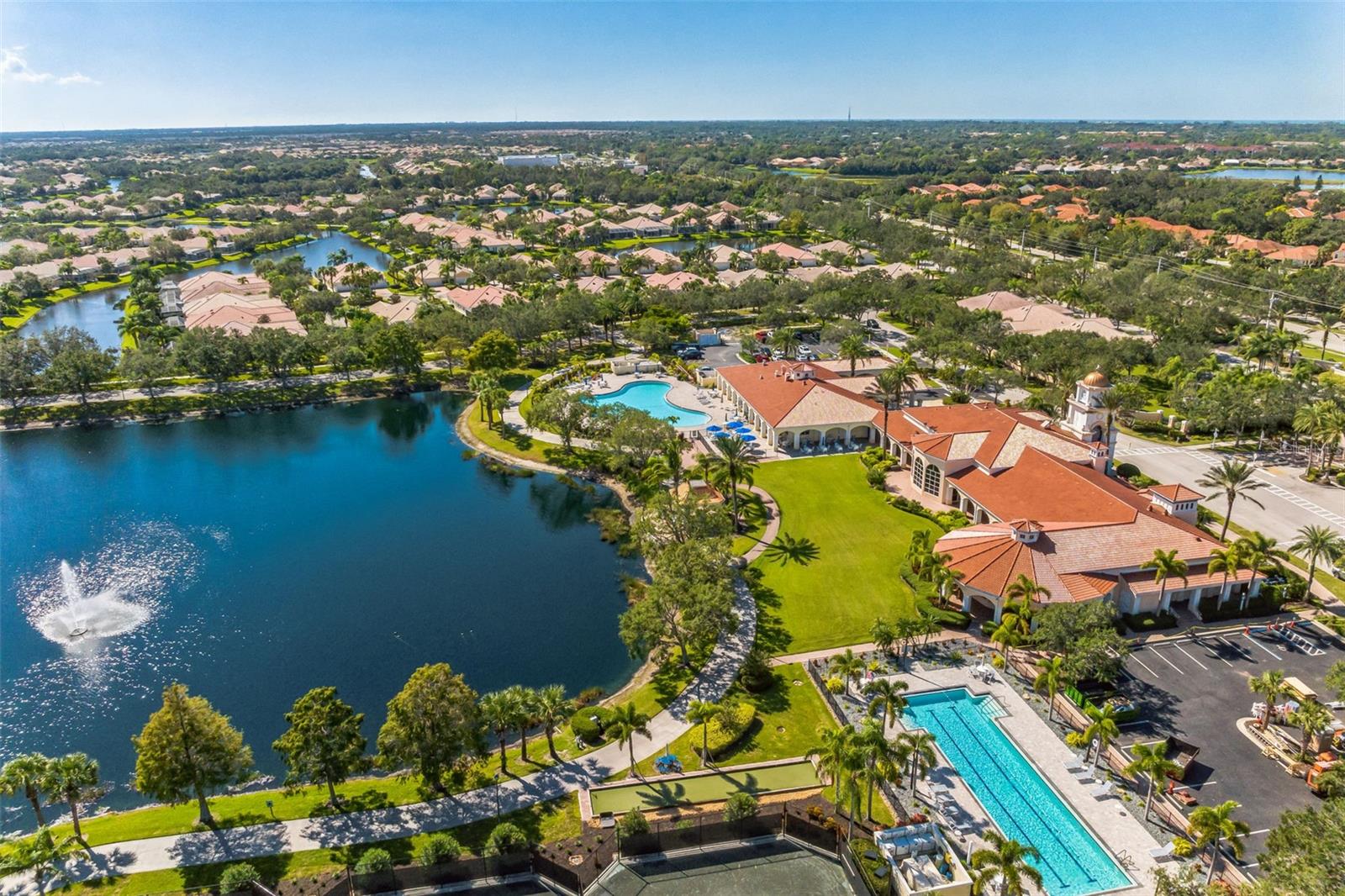 VILLAGEWALK - Residential