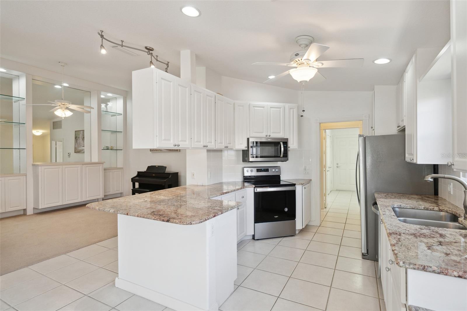 VILLAGEWALK - Residential