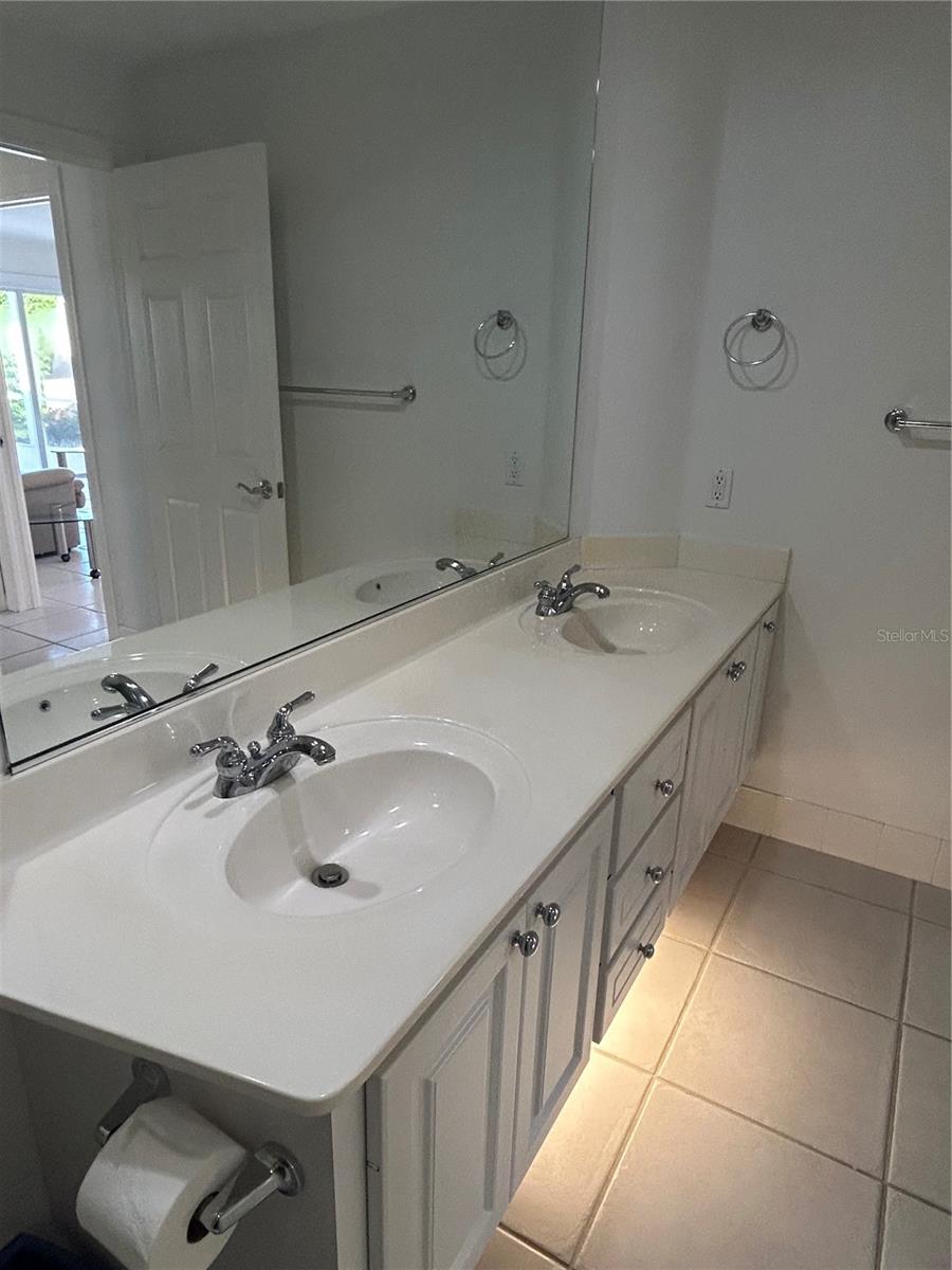 VILLAGEWALK - Residential