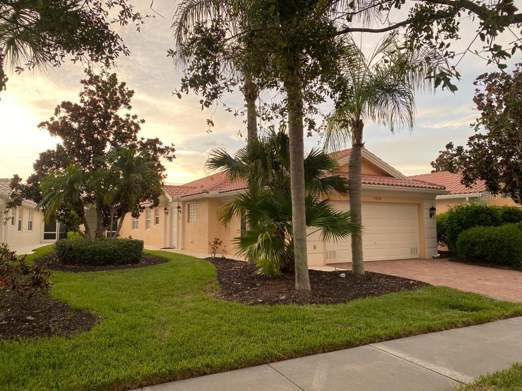 VILLAGEWALK - Residential