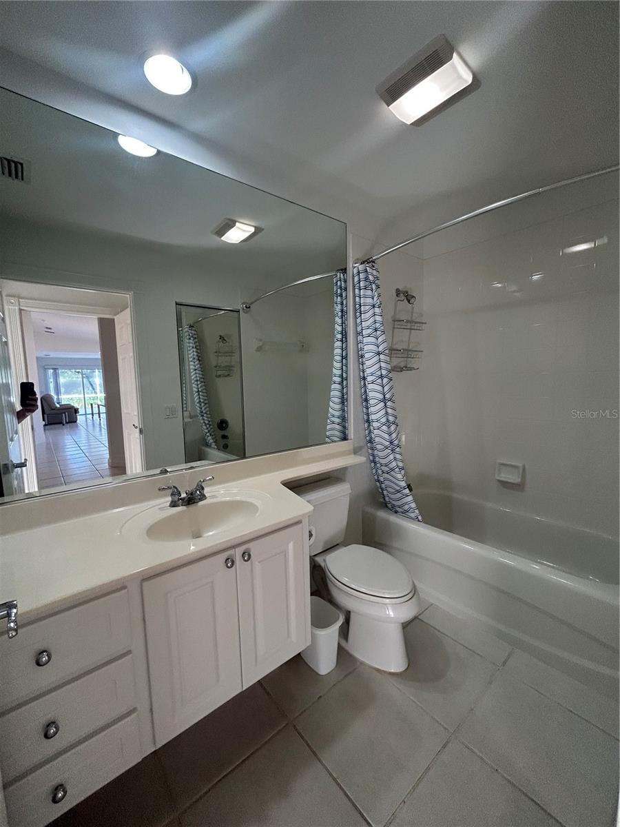 VILLAGEWALK - Residential