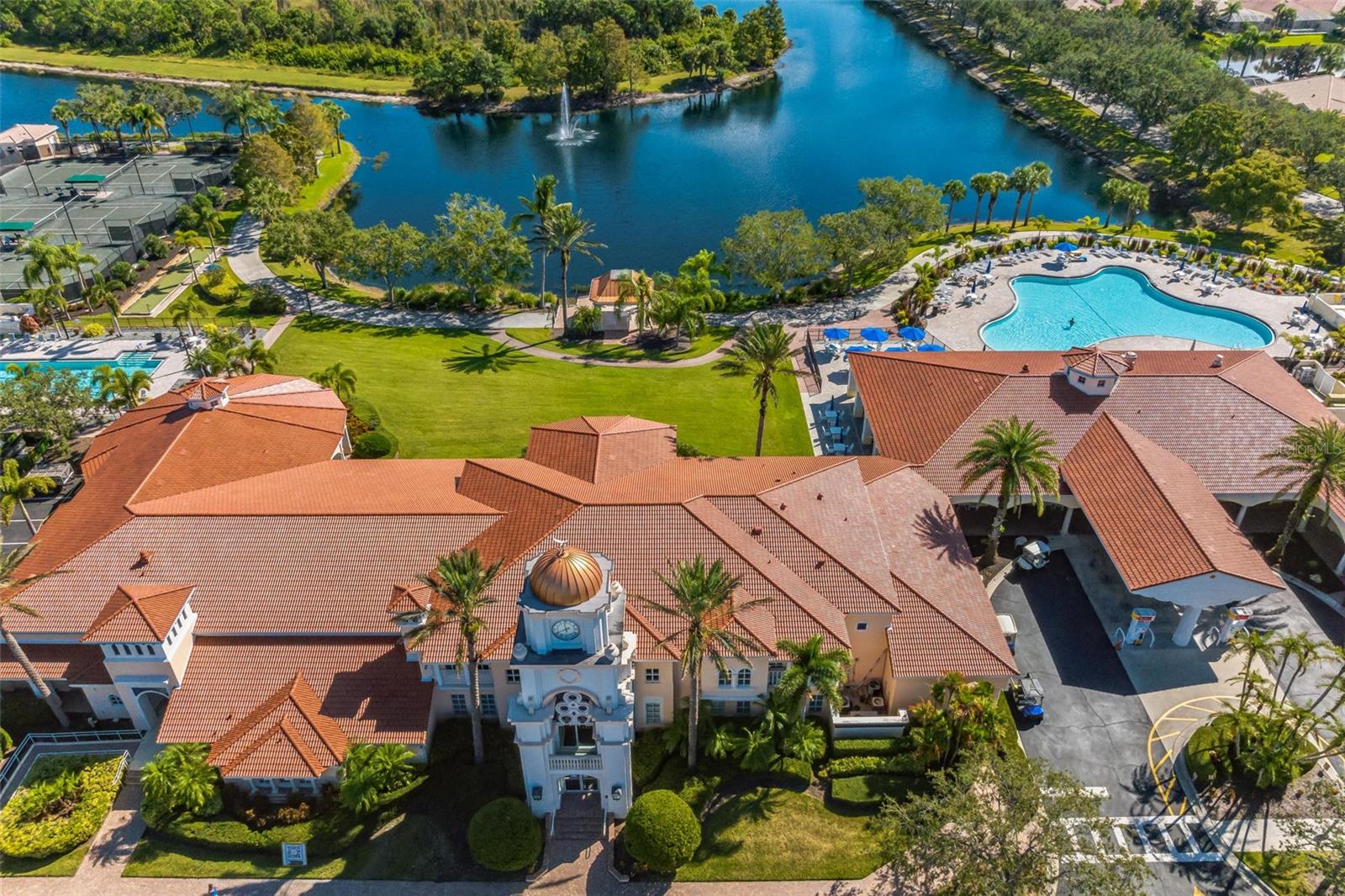 VILLAGEWALK - Residential