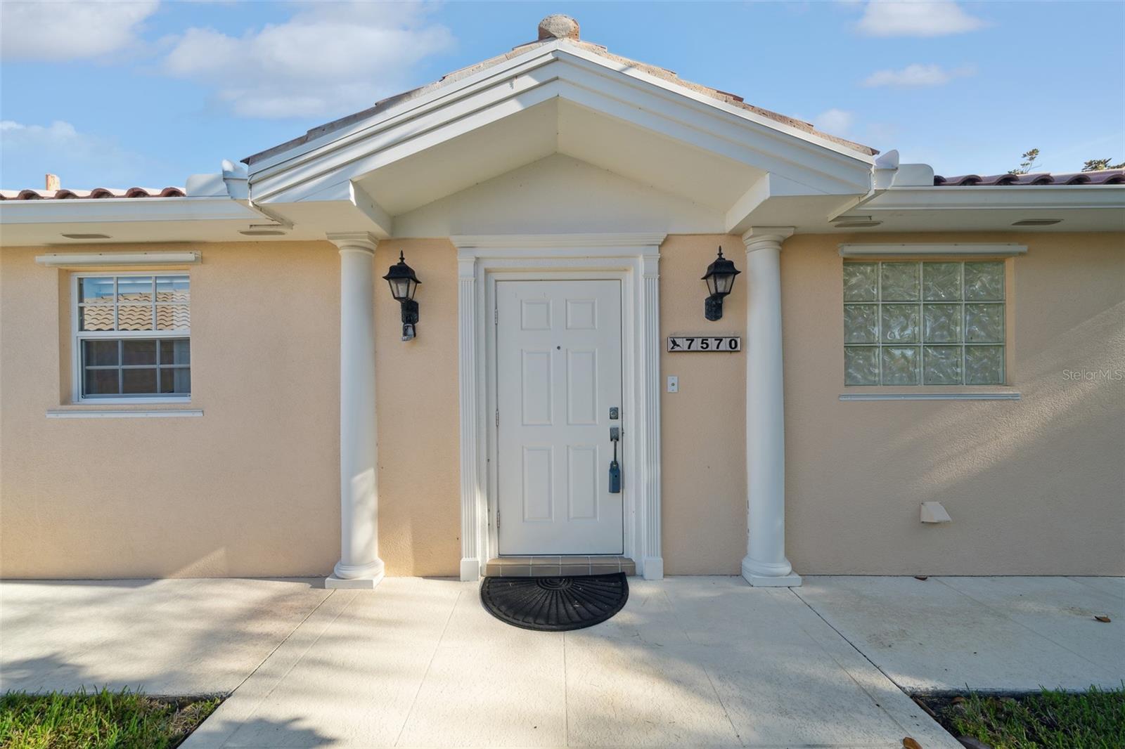 VILLAGEWALK - Residential