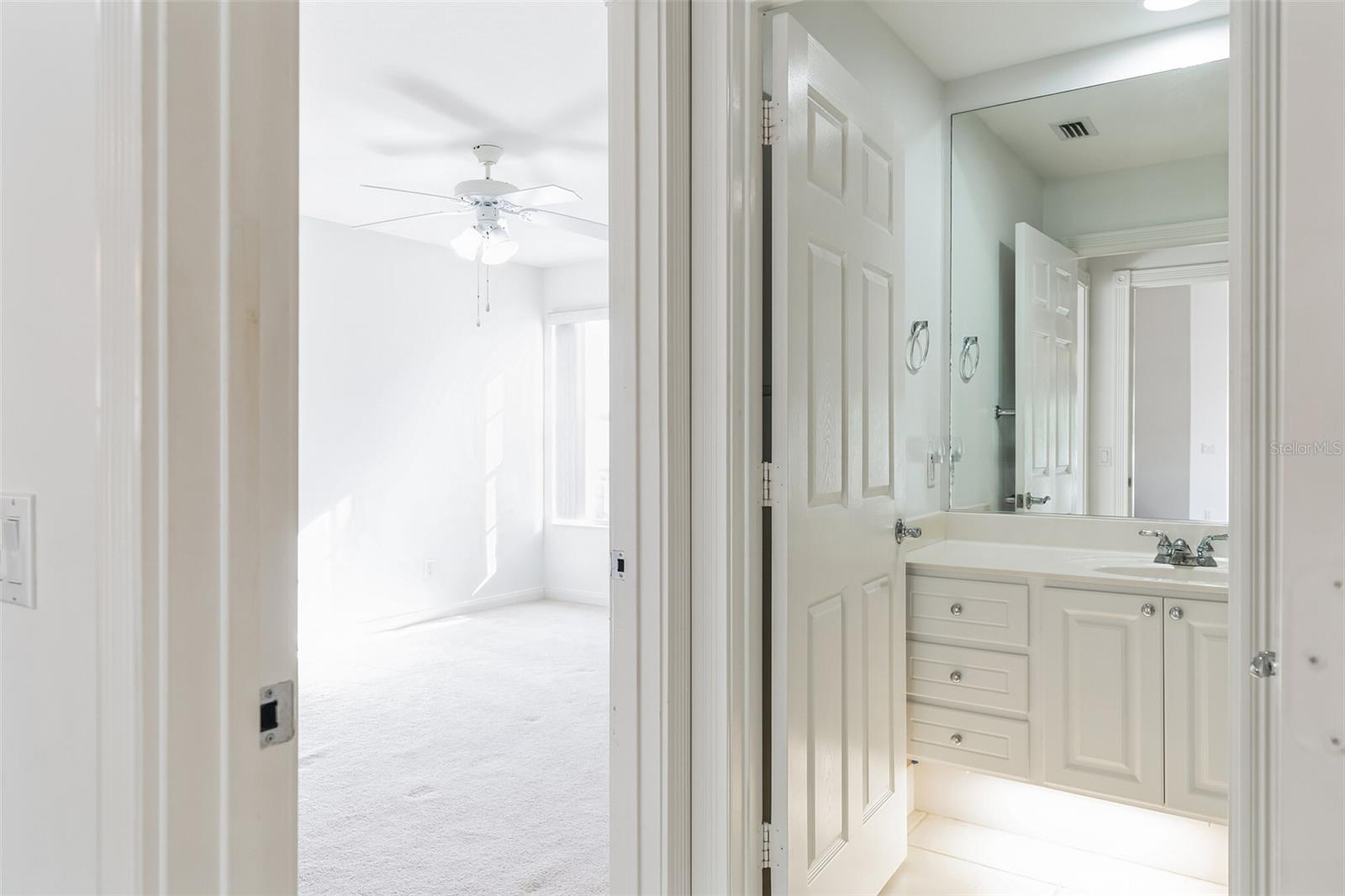 VILLAGEWALK - Residential