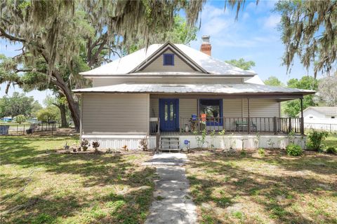 Photo of 128 S Oak Avenue, Fort Meade, FL 33841 (MLS # L4961655)