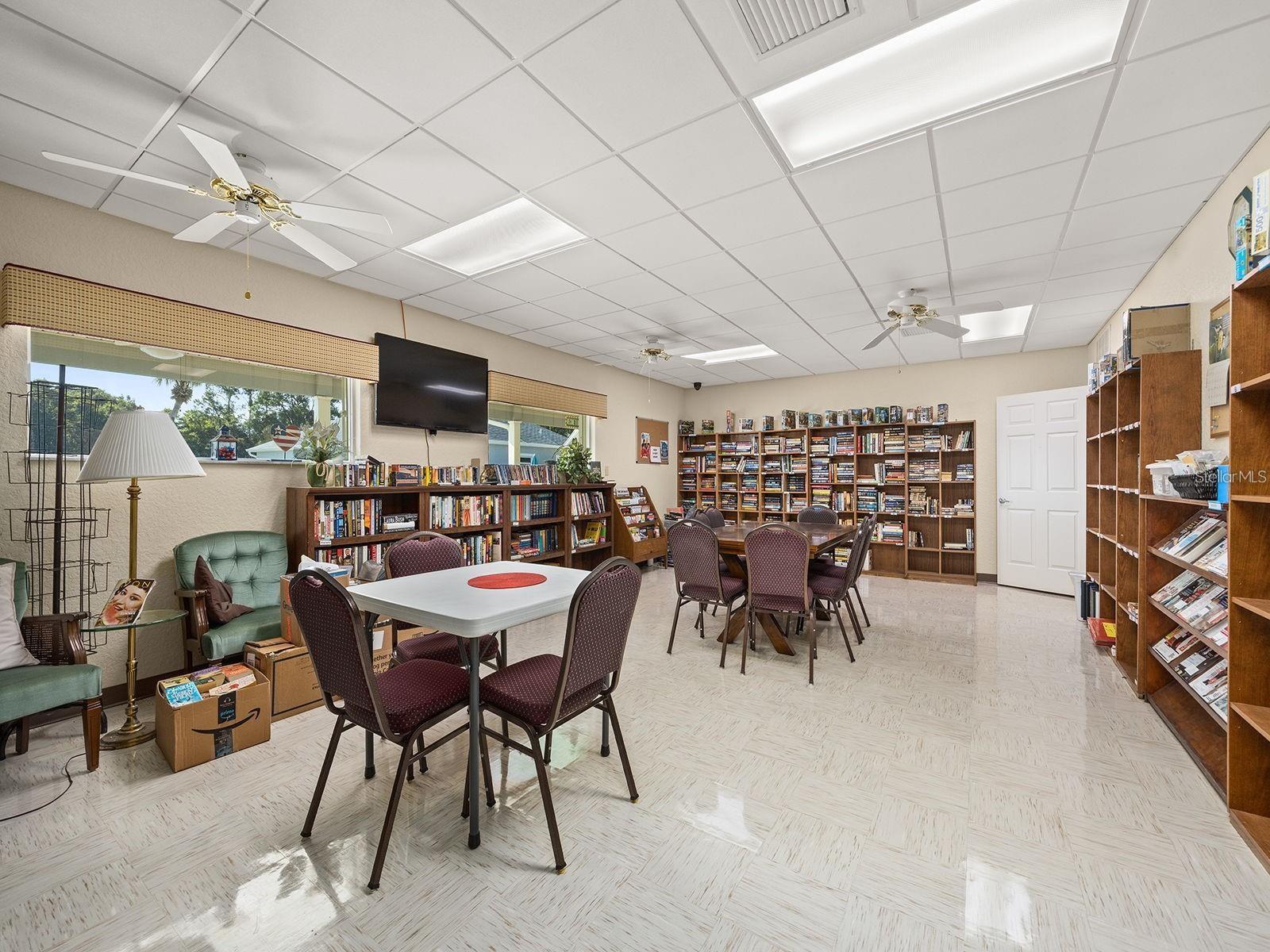 TAVARES LAKE FRANCES ESTATE - Residential