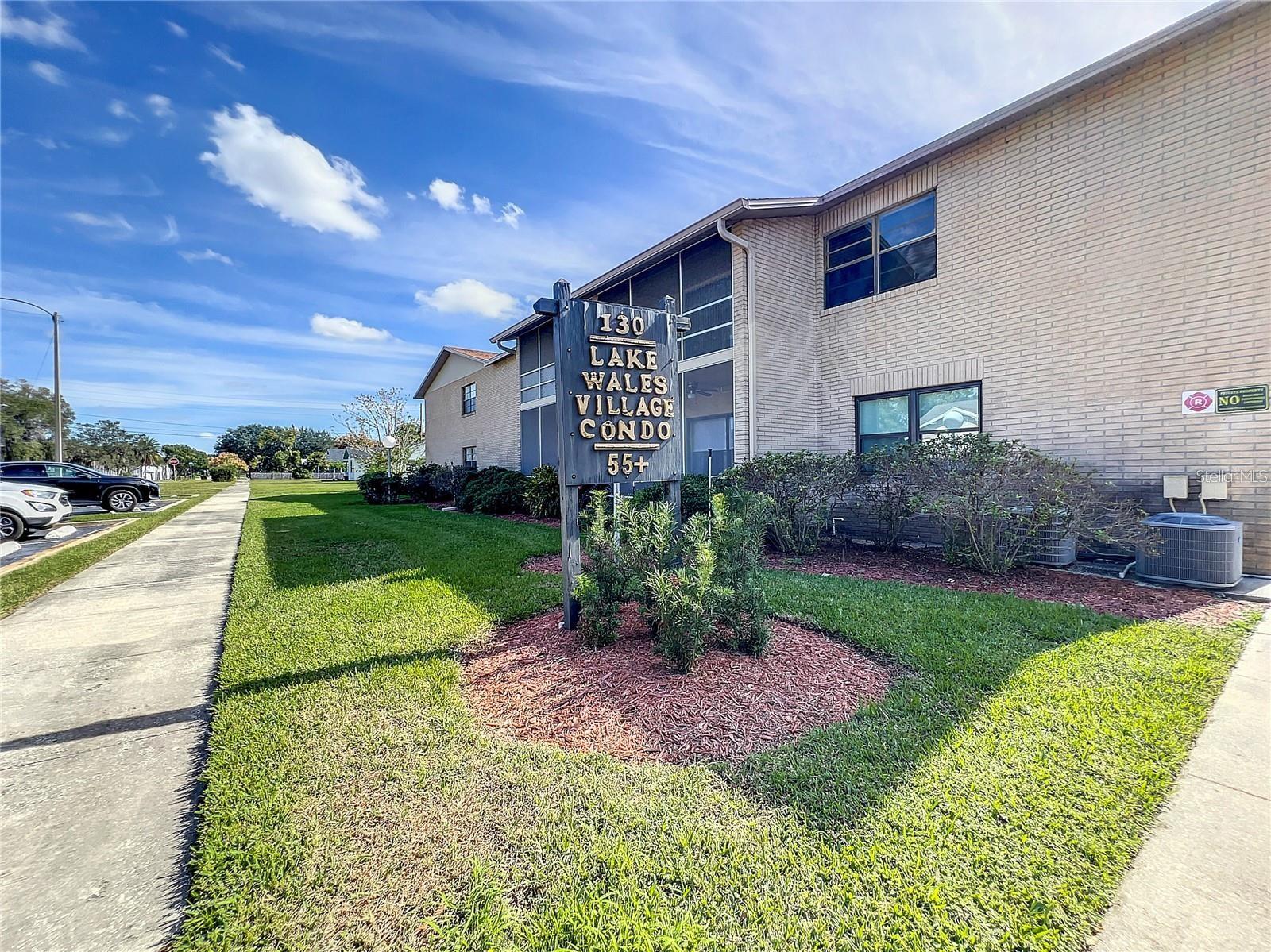 Charming 2nd Floor Condo with Great Potential!
Welcome to 130 E Johnson St #204, a hidden gem nestled in a small, friendly community just moments from downtown Lake Wales and the scenic Lake Wailes Park. This 2-bedroom, 2-bath condo is a perfect opportunity for full-time residents or snowbirds looking for a cozy retreat. Located on the second floor, this fixer-upper is brimming with potential and just needs a little TLC to make it shine. Enjoy the convenience of being close to shops, dining, and beautiful outdoor spaces. Don’t miss out on this affordable chance to create your perfect Florida getaway!
Charming 2nd Floor Condo with Great Potential! AS IS FOR THE CONVENIENCE OF THE SELLER. PROOF OF FUNDS REQUIRED WITH ALL OFFERS