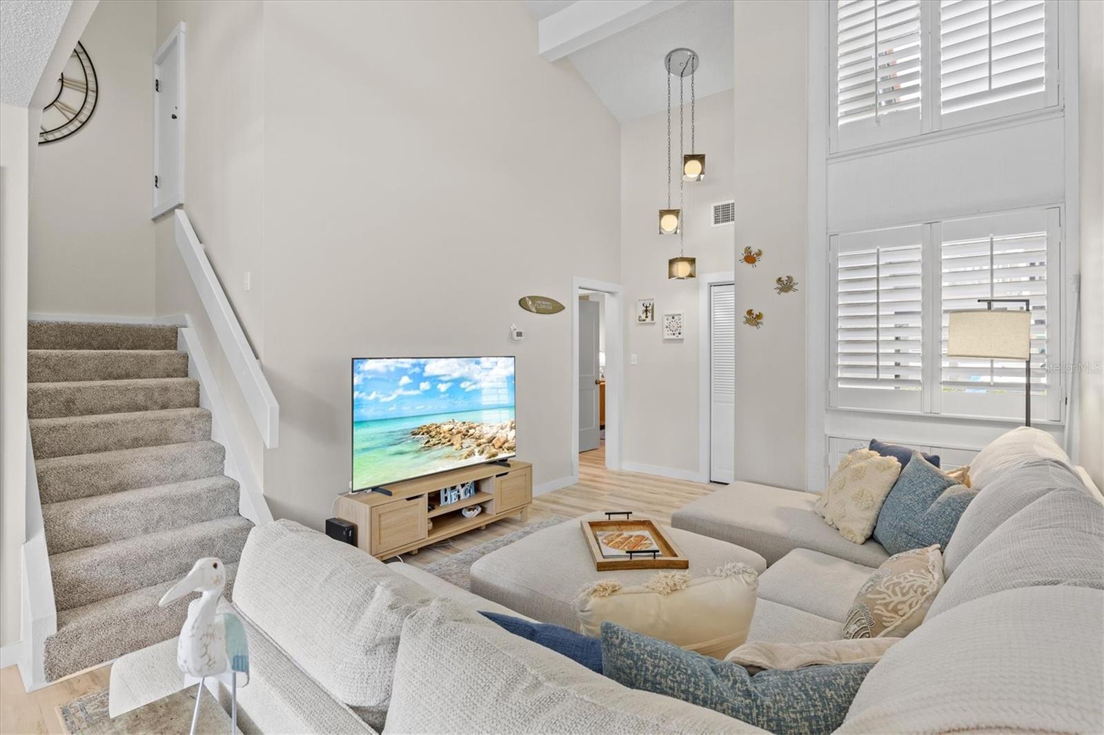 800 S BLVD OF THE PRESIDENTS 3