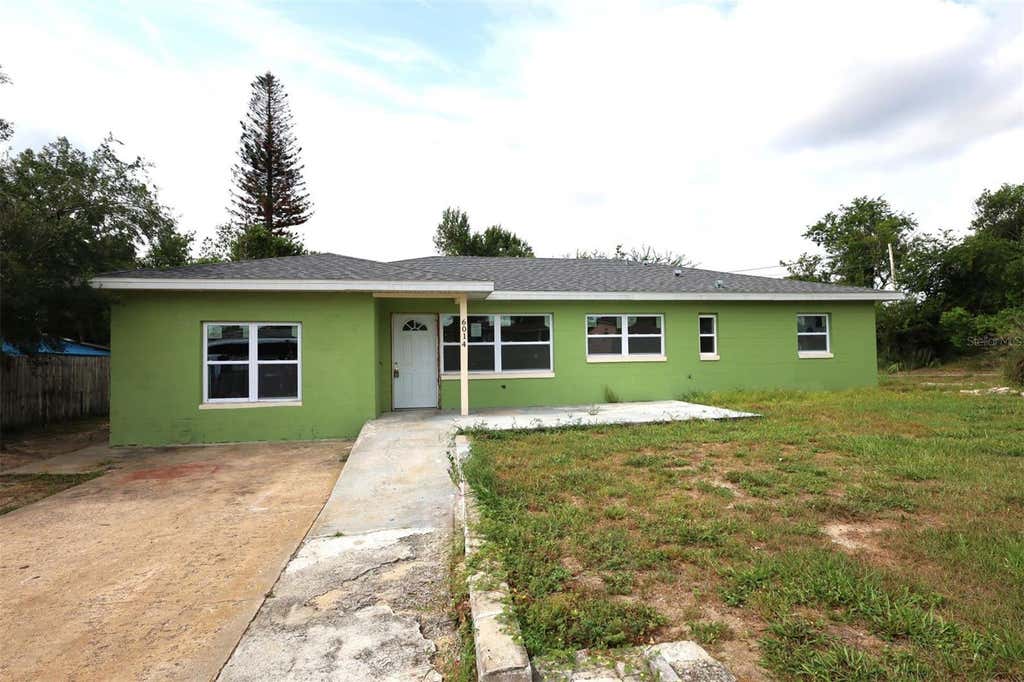 Photo of 6014 Melbourne Avenue, Orlando, FL 32835 (MLS # O6421232)